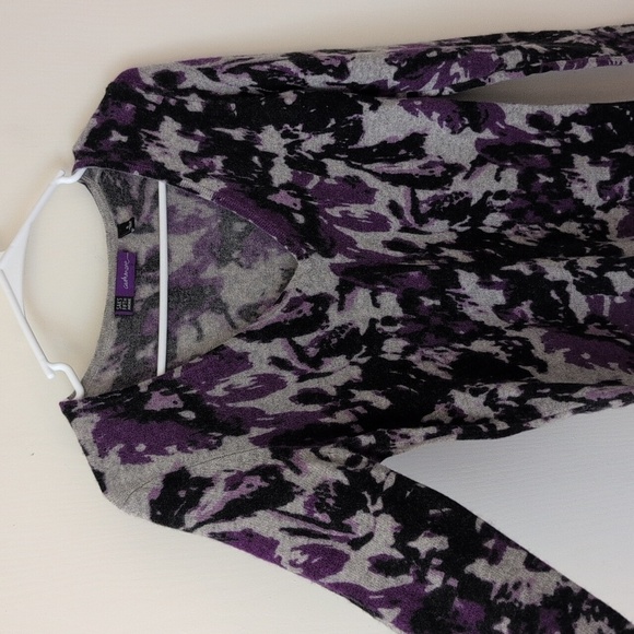 Saks Fifth Avenue Womens Small 100% Cashmere Sweater Purple V-Neck Office Dressy - Picture 5 of 8